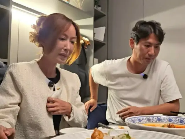 Mantan pemain Secret, Lim Hyosung, buka suara soal skandal istrinya, SHOO (SES)... "Dia punya masalah judi saat berpisah... Saya sudah mengembalikan 280 juta won."