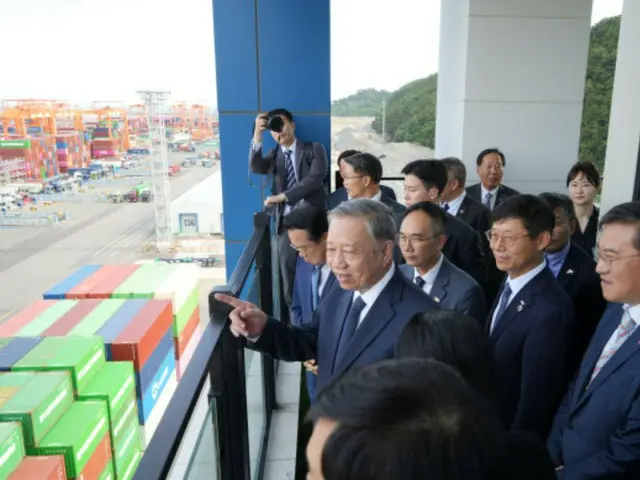 Tokoh berpengaruh Vietnam periksa Pelabuhan Baru Busan - Media Korea Selatan