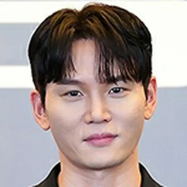 Han Joon Woo（パク・ヨンウ）