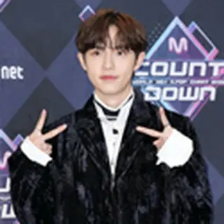 KIM JAE HWAN（EX WANNA ONE）