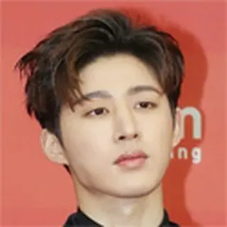 B.I（EX iKON）