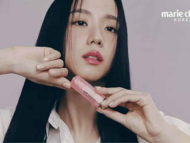 Jisoo "BLACKPINK" mengungkap pemotretan & wawancara... "Situasi tiba-tiba di atas panggung, aku yakin aku bisa mengatasinya dengan baik"