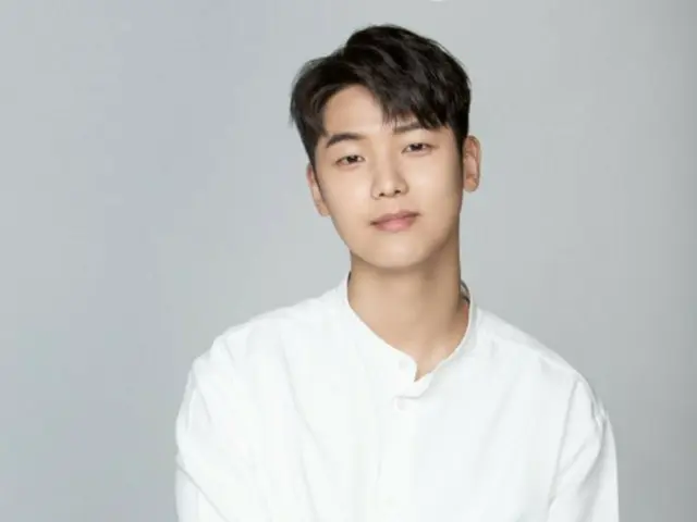 ``CNBLUE'' KANG MINHEE Hyuk melakukan lemparan pertama di Gwangju... "Saya telah menjadi penggemar KIA selama 20 tahun. Saya benar-benar merasa terhormat."