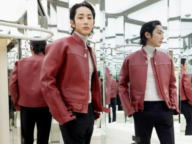 Aktor Lee Soo Hyuk memamerkan gaya musim gugurnya dengan visual yang sama...Mengunjungi toko "Courrèges" yang baru