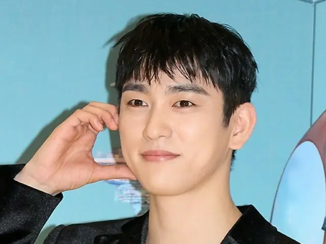 Jinyoung GOT7 menerima Penghargaan Aktor Pendatang Baru Terbaik di Penghargaan Asosiasi Kritikus Film ke-43..."Ini sangat berarti karena dia menerimanya sebagai seorang tentara."