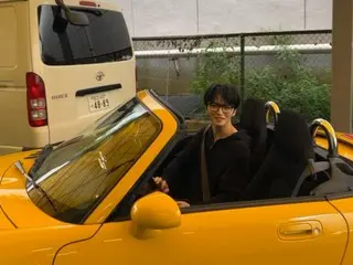 Sebuah mobil sport kuning lucu yang ingin Anda duduki di sebelah Jaejung terungkap... "Mobil yang sangat indah" (termasuk video)