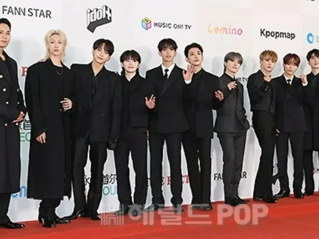 [Foto] “SEVENTEEN” muncul di karpet merah “2023 THE FACT MUSIC AWARDS”