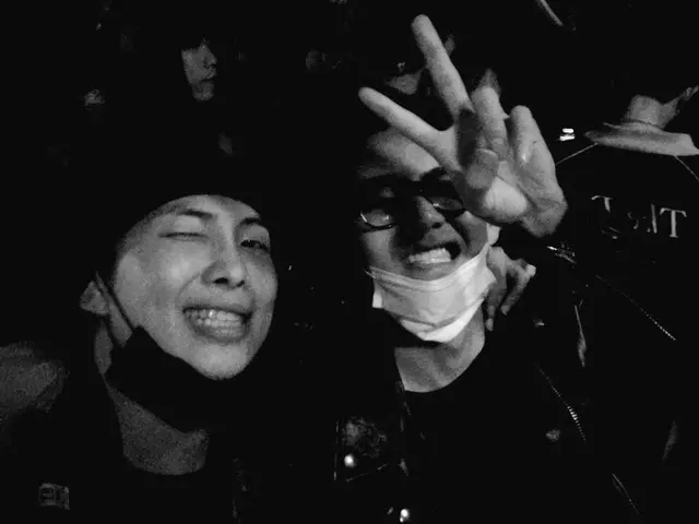 RM&V "BTS", dua pukulan yang lucu