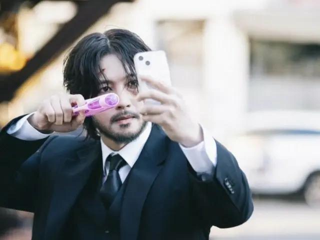 Kim Hyun Joon (Lida), apa yang sedang kamu syuting? Terkejut dengan visual “John Wick” yang seperti janggut