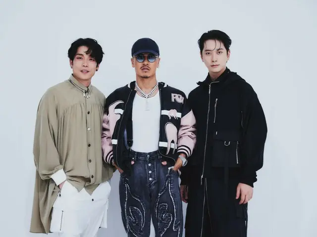 CHANSUNG(2PM) & AK-69 feat.CHANGMIN(2AM) Lagu asli Jepang “Into the Fire”
 Terpilih sebagai lagu tema pembuka untuk anime TV “Re:Monster”! !