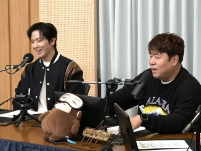 Jung Yong Hwa "CNBLUE" muncul di radio... "Saya tidak pernah menerima permintaan tantangan menari meskipun saya ingin melakukannya."