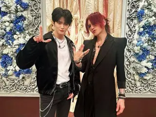 Jaejung & SUGIZO memamerkan pesona karismatik mereka dalam setelan jas hitam