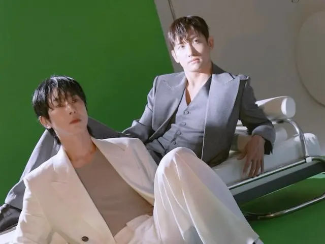 Chemistry Yunho dan Changmin "TVXQ" di peringatan 20 tahun debut mereka... Adegan syuting gravure dirilis (termasuk video)