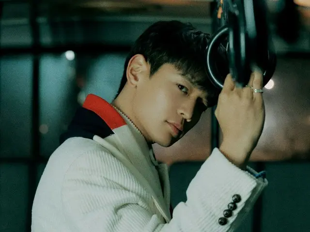 Minho "SHINee" merilis gambar teaser pertama dan poster lirik dari lagu barunya "Stay for a night"!