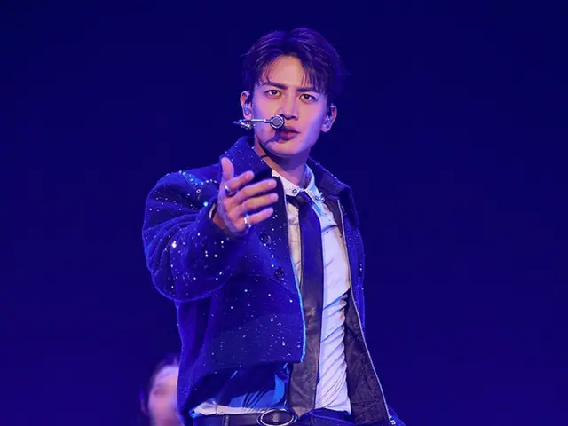 Minho SHINee memulai tahun baru dengan konser penggemar pertamanya... Kami menantikan kemajuan multi-entertainer tahun ini