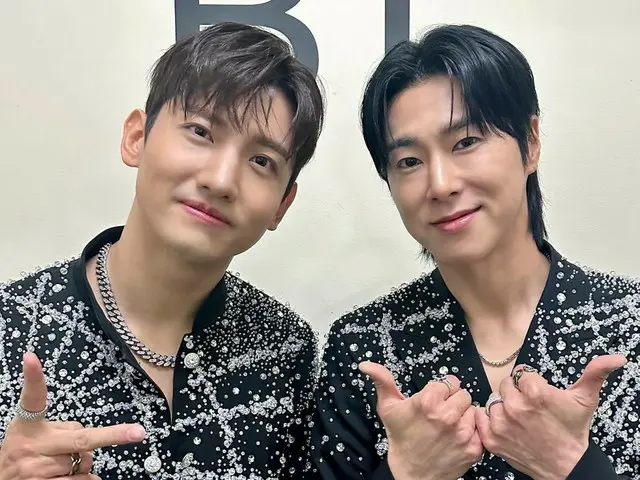 "TVXQ" tersenyum cerah setelah hari pertama "SMTOWN LIVE 2024" di Tokyo Dome