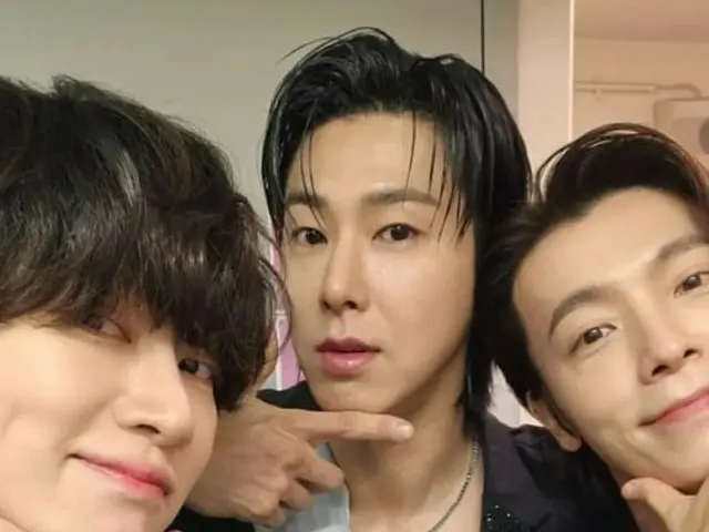 Yunho "TVXQ" merilis dua adegan memukau dengan "SUPER JUNIOR" Heechul dan Donghae