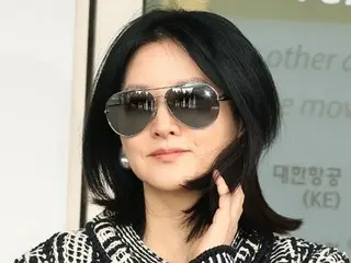 [Foto bandara] Aktris Lee Youg Ae terlihat seperti foto gravure di mana pun dia diambil...aura seorang aktris hebat