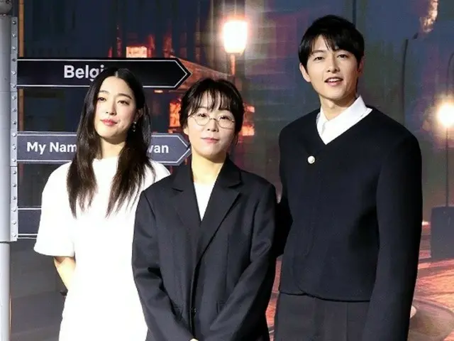 [Foto] Aktor Song Joong Ki & Choi Sung Eun menghadiri presentasi produksi film Netflix “Ro Giwan”… “Saya merasa ini akan menjadi sukses besar”