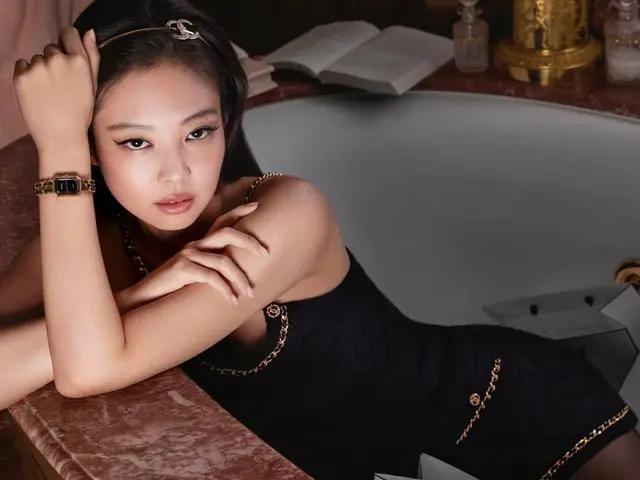 Jennie "BLACKPINK", Chanel manusia yang menawan (dengan video)