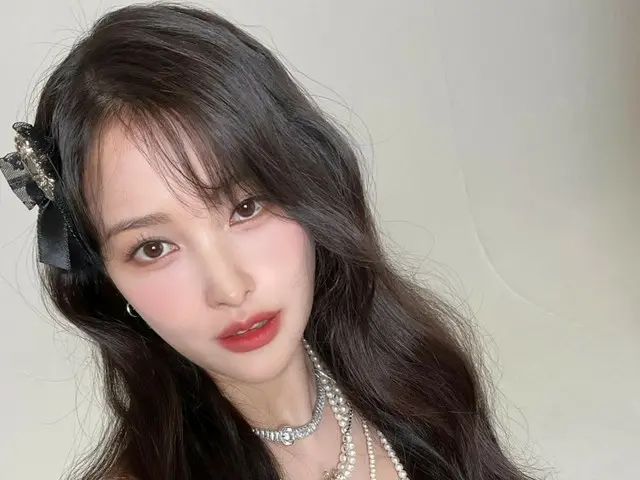 Park Gyuri KARA mempersembahkan selfie kepada penggemar di White Day