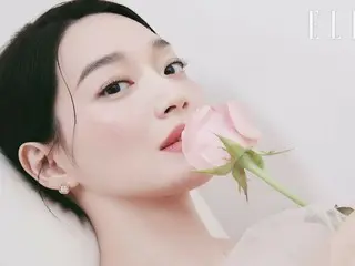 Aktris Shin Min A merilis gravure dan wawancara... “Saat Anda mencintai diri sendiri dari lubuk hati, kecantikan sejati akan terpancar.”