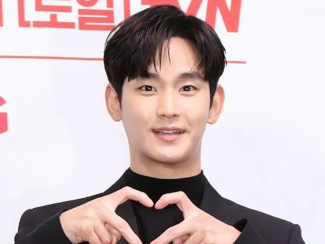 Aktor Kim Soo Hyun menempati peringkat pertama dalam topik non-drama dengan penampilannya di "Yoo Quiz"!