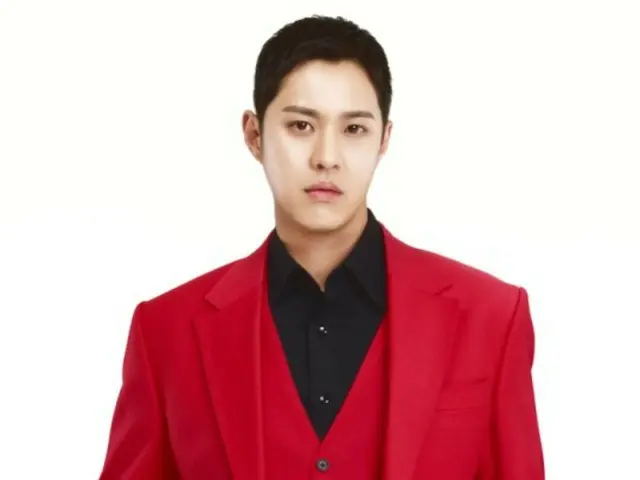 Seungho MBLAQ mengubah namanya menjadi Leni.M dan melakukan debut solo pada tanggal 22