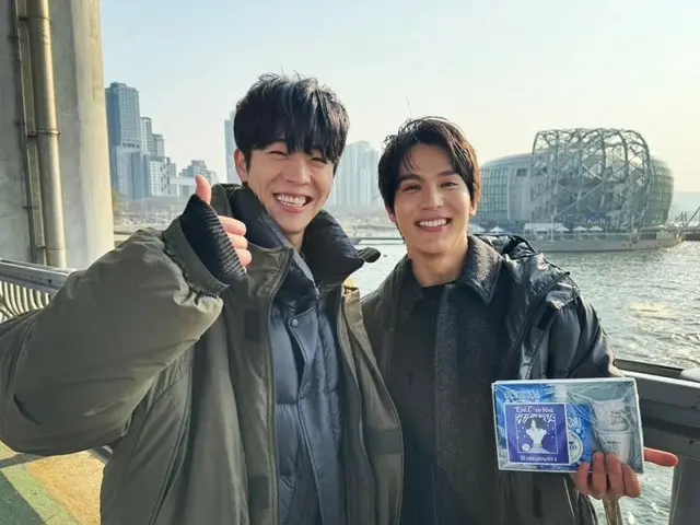 Aktor Jepang Taishi Nakagawa merilis dua gambar dengan Chae Jong Hyeop, lawan mainnya dalam “Eye Love You”… “To Manisaran!”