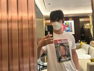 Changmin "TVXQ" menyapa penggemar dengan mirror selfie sebelum konser di Makau