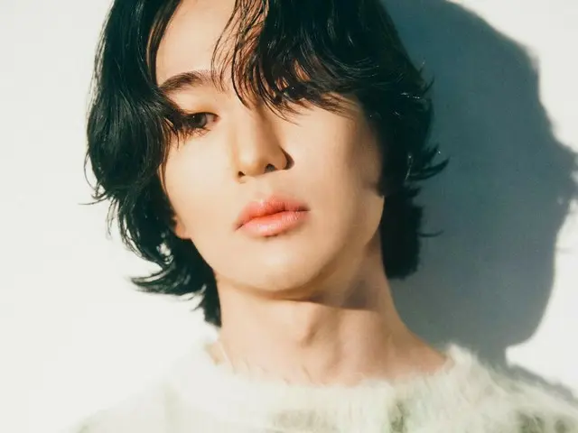 Onew "SHINee" menandatangani kontrak eksklusif dengan perusahaan perencanaan baru GRIFFIN Entertainment... Fans sangat senang dengan foto profil baru!