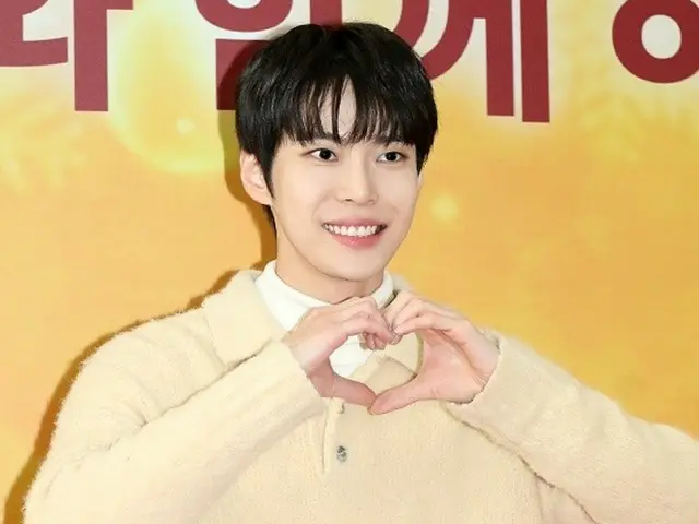 Doyoung "NCT" melakukan debut solo... Album solo "YOUTH" dirilis pada tanggal 22