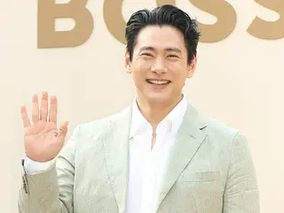 [Foto] Aktor Teo Yoo berpartisipasi dalam presentasi “BOSS”… senyum cerah