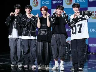 [Foto] “DKZ” akan mengadakan showcase untuk memperingati perilisan mini album ke-2 mereka “REBOOT”!
