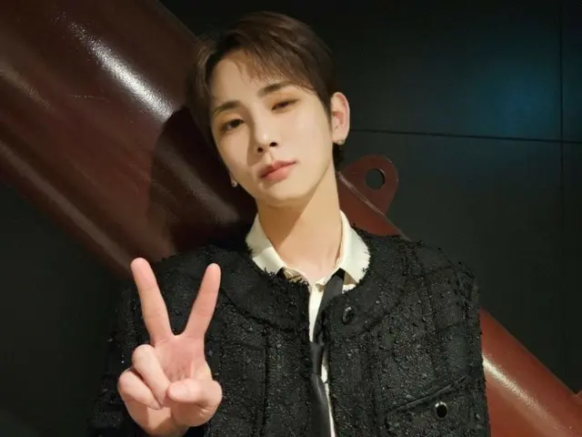 "SHINee" KEY merilis foto sertifikasi untuk tampil di "The Performance" memperingati ulang tahun ke-65 TV Asahi