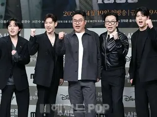 [Foto] Lee Je Hoon & Lee DongHwi serta aktor utama lainnya dari drama baru "Investigation Team Leader 1958" menghadiri presentasi produksi...Pose pertarungan yang kuat!