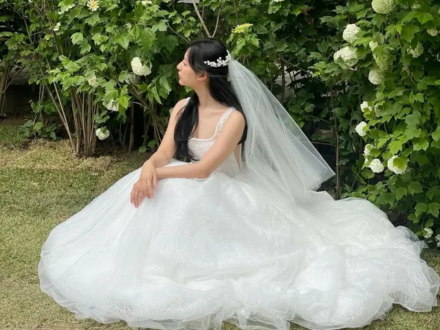 Aktris Kim JiWoo-won mengungkapkan gaun pengantinnya yang indah... "Terima kasih kepada semua orang yang berpartisipasi dalam" Queen of Tears ""