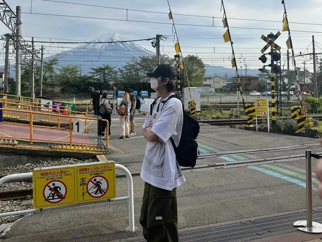 Aktor Lee Min Ho berbagi kenangan dari perjalanannya ke Jepang... dengan Gunung Fuji sebagai latar belakang