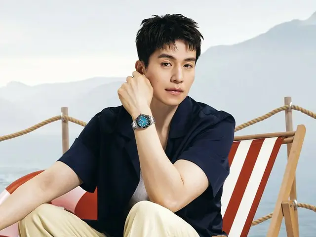 Aktor Lee Dong Wook merilis gambar jam tangan...Memancarkan pesona yang menyegarkan (dengan video)