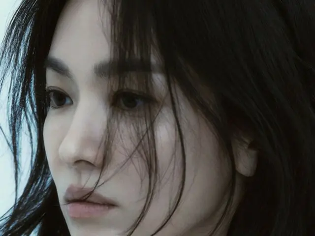 Song Hye Kyo, Pemotretan yang Memamerkan Pakaian Kerennya... "Tidak Ada Beban Menjadi Tua"