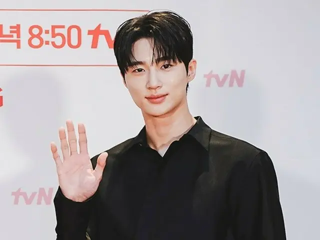 Aktor Byeon WooSeok menduduki peringkat pertama dalam reputasi merek pada bulan Juni...Popularitas "Sungjae" terus meningkat