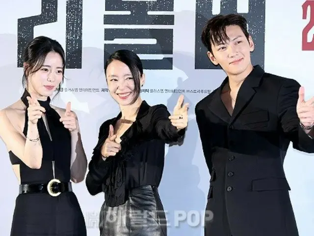 [Foto] Ji Chang Wook & Jun Do Yeon & Lim JiYeon menghadiri sesi laporan produksi film "Revolver"