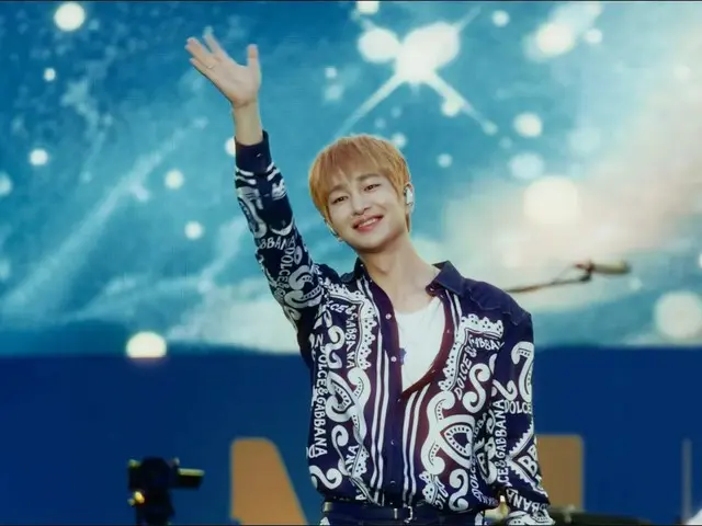 Onew "SHINee" merilis video live dari lagu solo barunya "Monday, Tuesday, Wednesday, Thursday, Friday, Saturday, Sunday" (termasuk video)