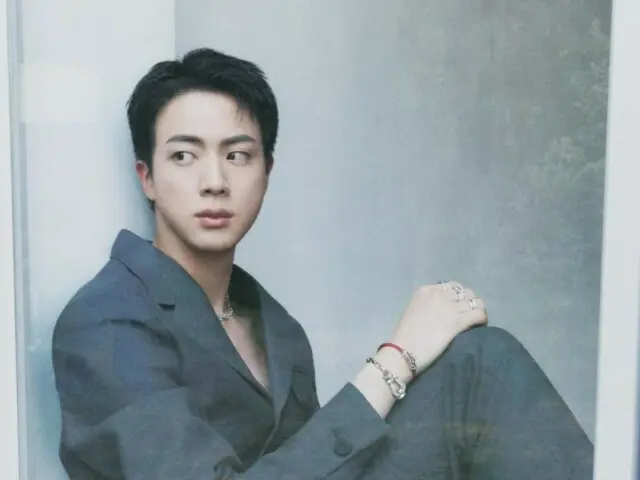 JIN "BTS", merilis potongan favoritnya terlebih dahulu...Memancarkan etiket yang elegan