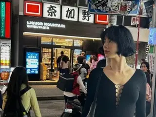 Nana (mantan AFTERSCHOOL) telah benar-benar menyatu dengan kota Jepang...Rambut bobnya juga terlihat bagus