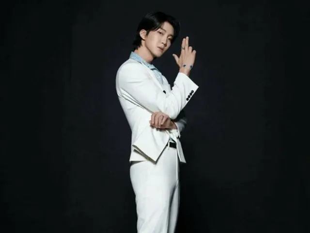 "WINNER" HOONY (Lee SeungHoon) akan muncul di "Mka" hari ini (18)...Awal karir solo penuh
