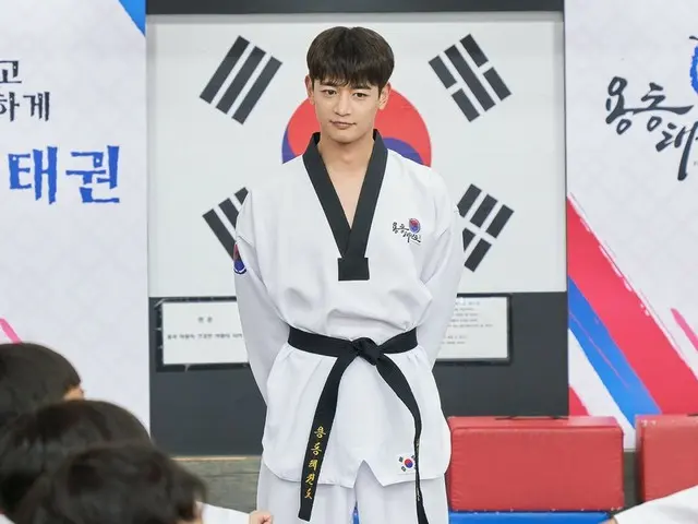 Minho SHINee bertransformasi menjadi 3 tahap dari instruktur Taekwondo hingga penjaga keamanan mart hingga putra bungsu dari keluarga chaebol dalam drama baru "House Full of Love"