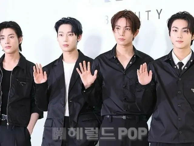 [Foto] “ENHYPEN” Heeseung & Jungwon & Jake & Sunwoo berpartisipasi dalam acara “PRADA BEAUTY”