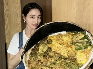 Lee Min Jung terus menunjukkan keahliannya sebagai pembuat jeong tahun ini... "Selamat Chuseok"