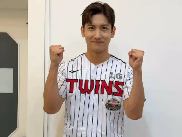 Changmin "TVXQ" berdoa untuk kemenangan LG Twins... "Saya menantikan penampilan yang luar biasa sampai akhir" (dengan video)